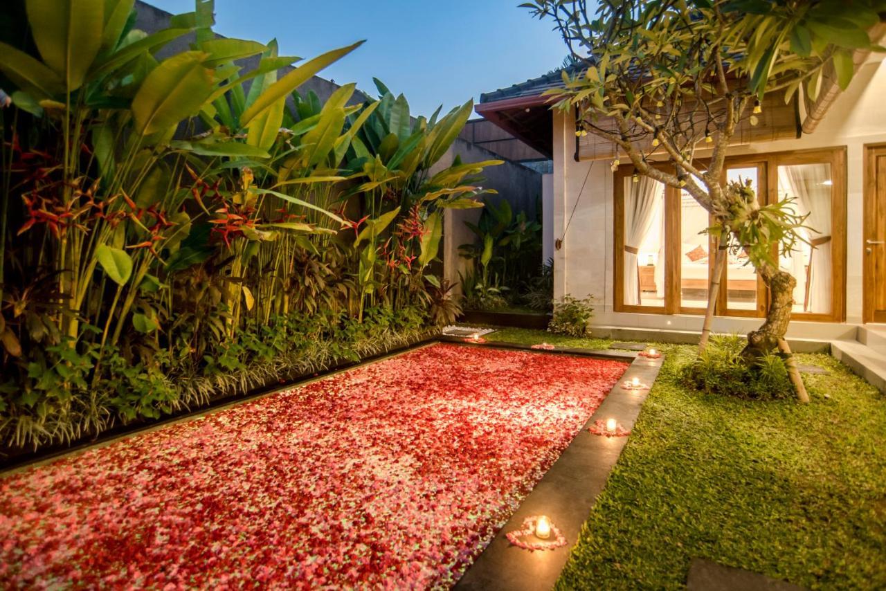 Sandi Agung Villa Bidadari Seminyak  Exterior photo